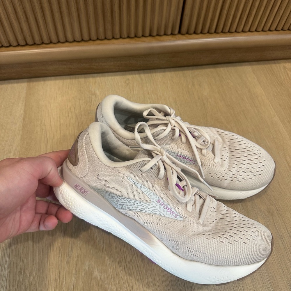 Brooks ghost 16 Women's Light Beige Athletic Shoes - Picture 2 of 9